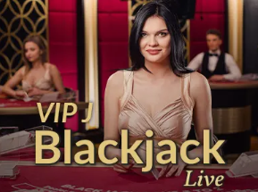 贝克汉姆：加盟皇马第一天训练 看到齐祖大罗菲戈我紧张了